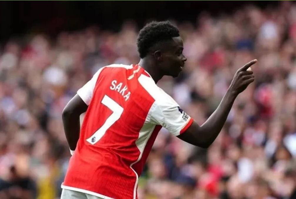 Bukayo Saka chia sẻ về Man City